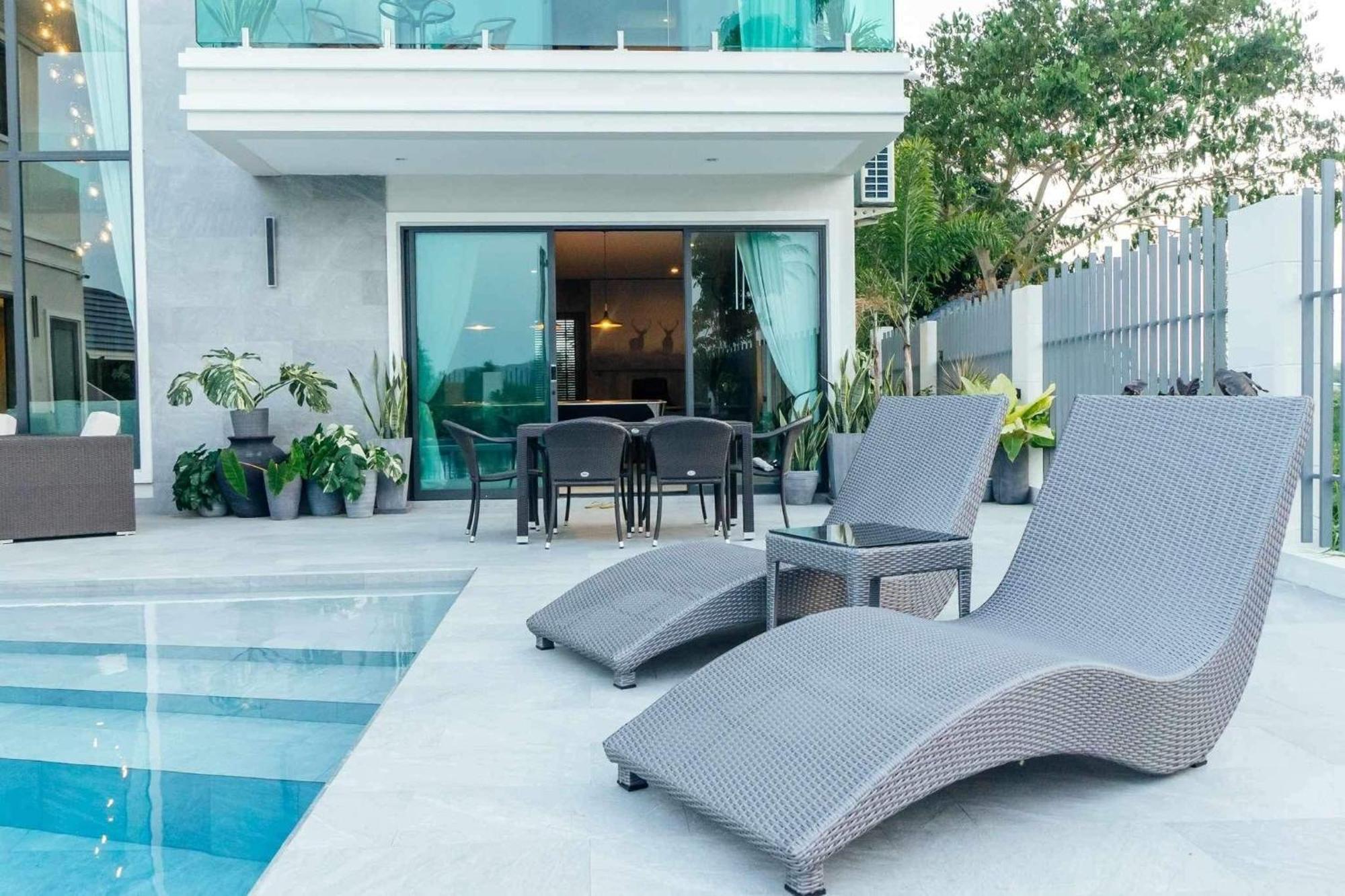 5-bedroom Luxurious 5-star With Private Pool Hua Hin