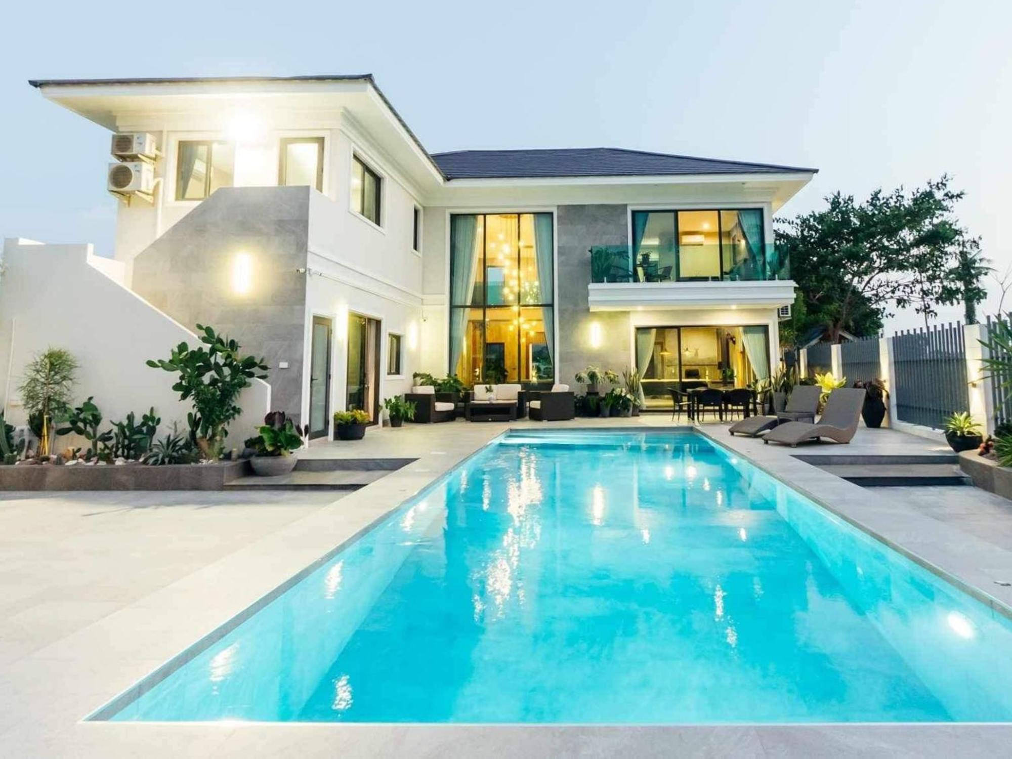 5-bedroom Luxurious 5-star With Private Pool Villa